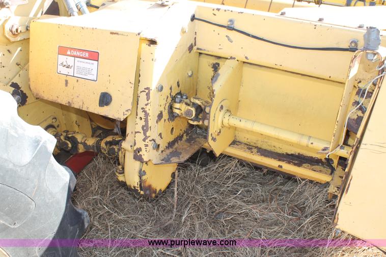 image for item C3671 1995 New Holland 2550 swather