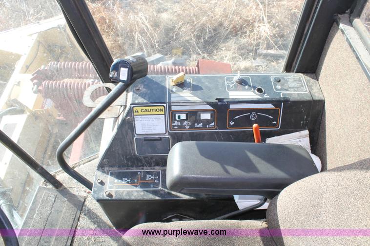 image for item C3671 1995 New Holland 2550 swather