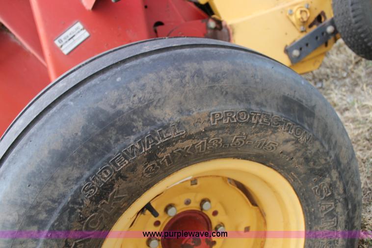 image for item C3675 1998 New Holland 664 round baler