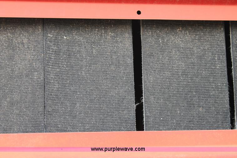 image for item C3675 1998 New Holland 664 round baler