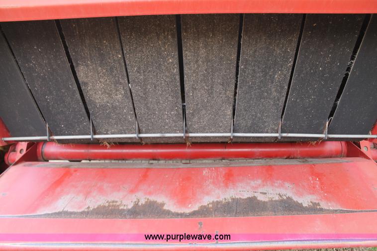 image for item C3675 1998 New Holland 664 round baler