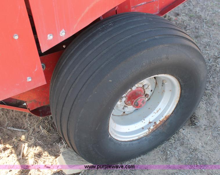 image for item C3682 1990 Case IH 8460 round baler