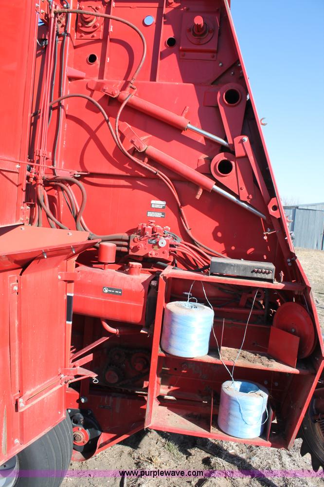 image for item C3682 1990 Case IH 8460 round baler
