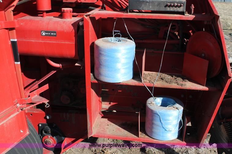 image for item C3682 1990 Case IH 8460 round baler