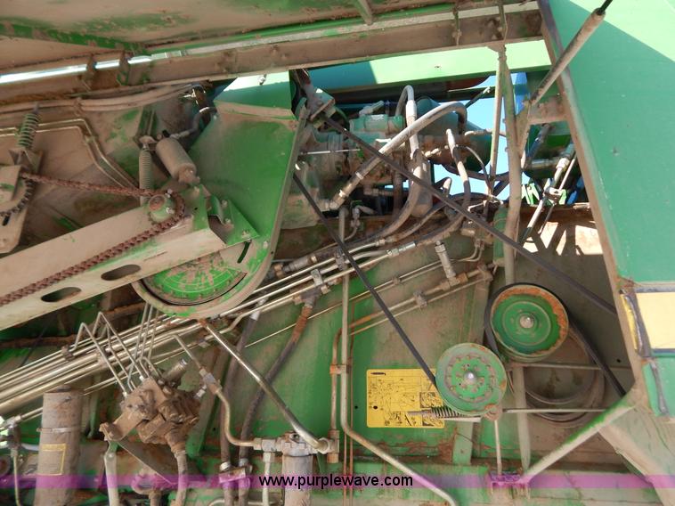 image for item F5493 1990 John Deere 9500 RWA combine