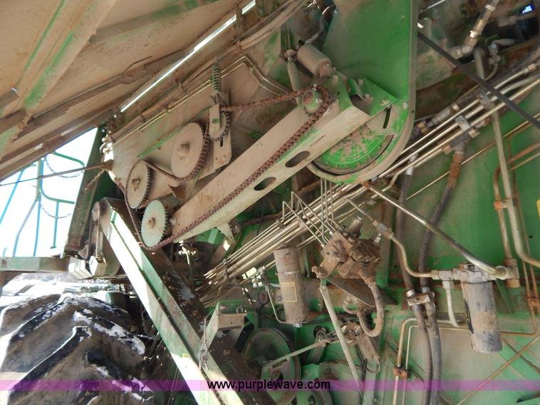 image for item F5493 1990 John Deere 9500 RWA combine