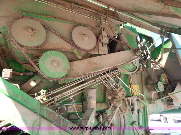 image for item F5493 1990 John Deere 9500 RWA combine