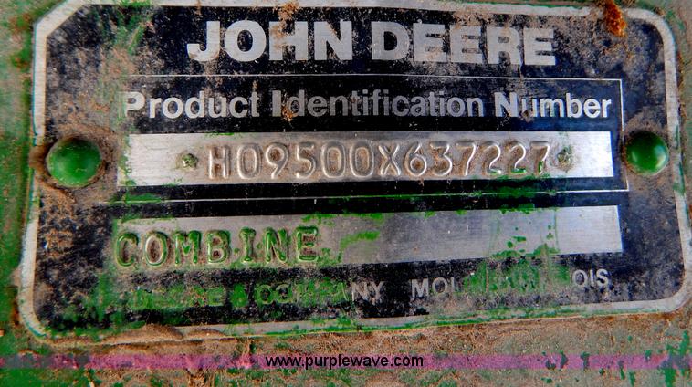 image for item F5493 1990 John Deere 9500 RWA combine