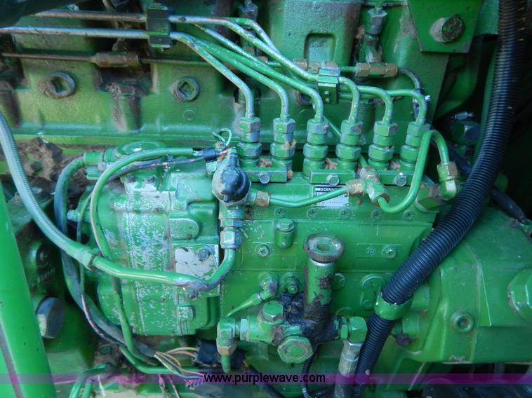 image for item F5493 1990 John Deere 9500 RWA combine