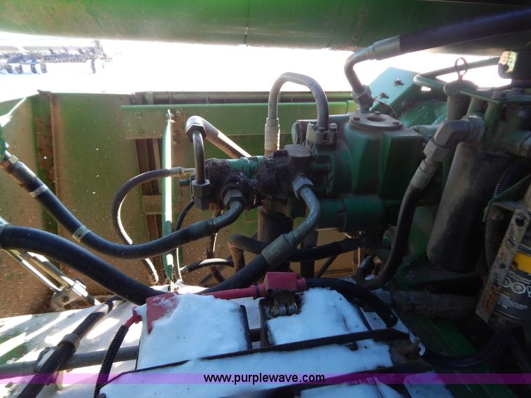 image for item F5493 1990 John Deere 9500 RWA combine