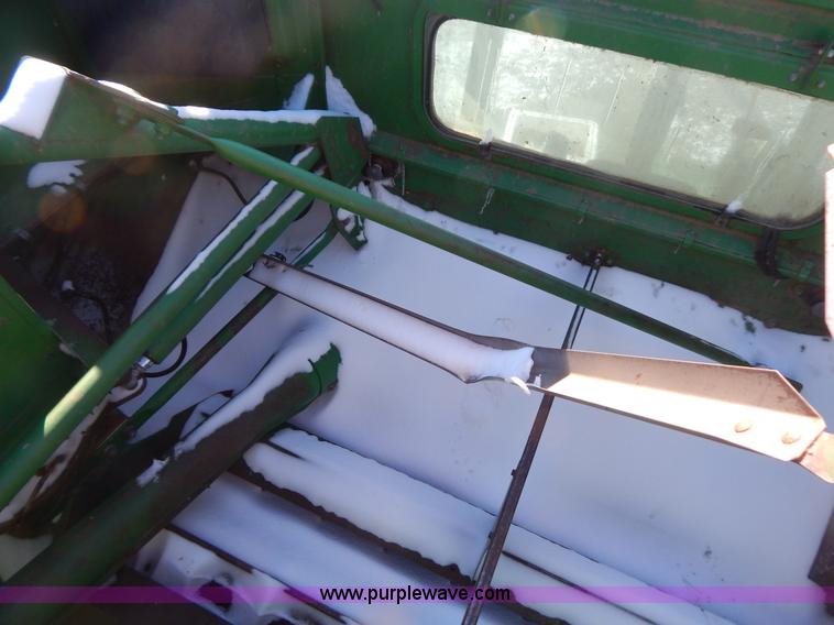 image for item F5493 1990 John Deere 9500 RWA combine