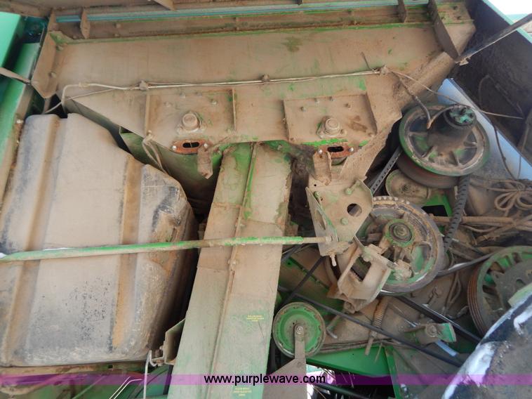 image for item F5493 1990 John Deere 9500 RWA combine
