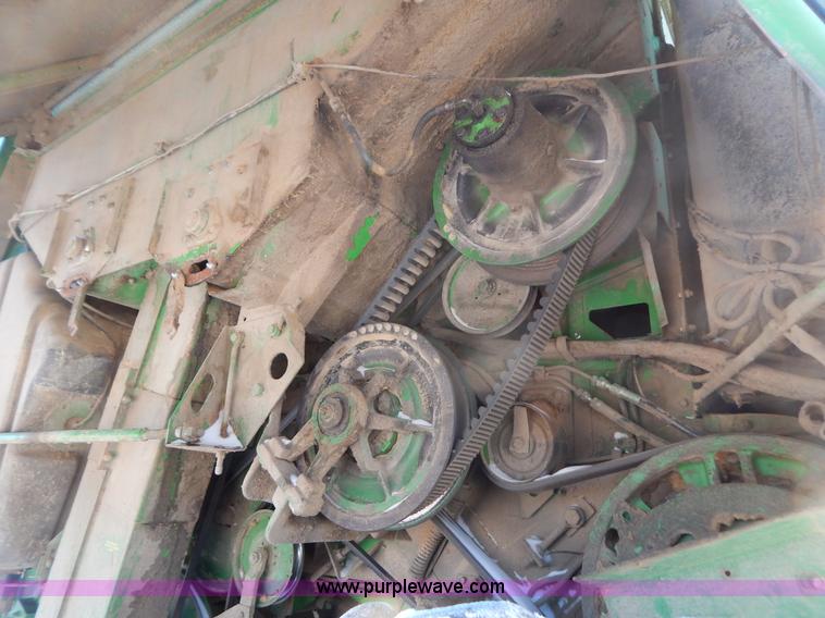 image for item F5493 1990 John Deere 9500 RWA combine