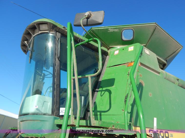 image for item F5493 1990 John Deere 9500 RWA combine
