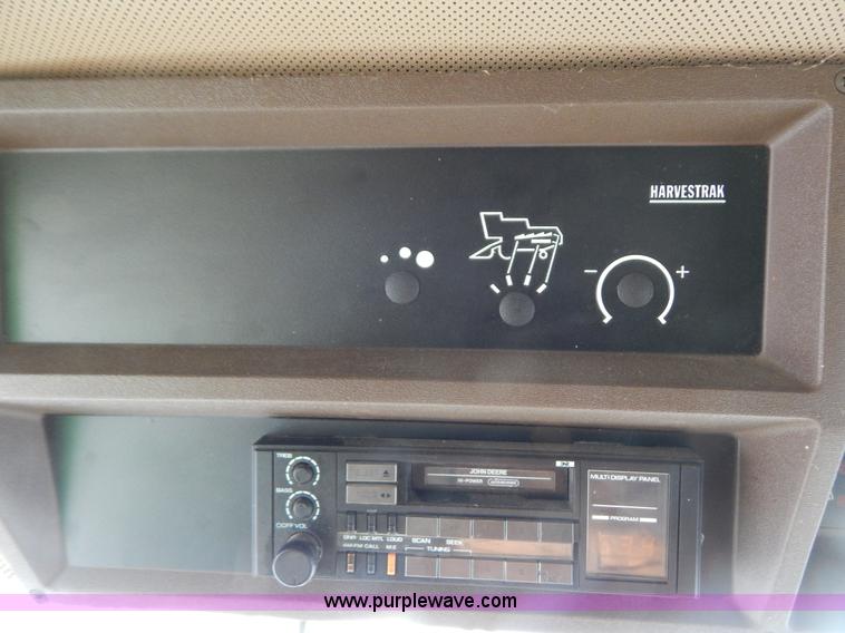 image for item F5493 1990 John Deere 9500 RWA combine