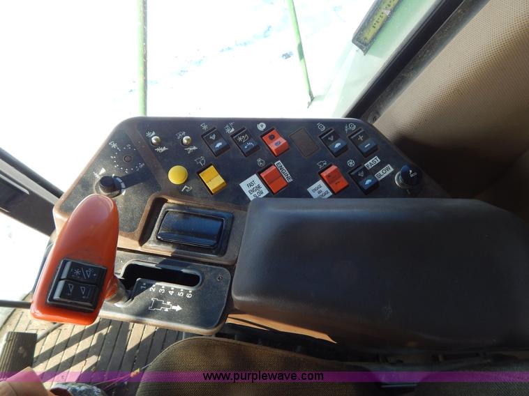 image for item F5493 1990 John Deere 9500 RWA combine