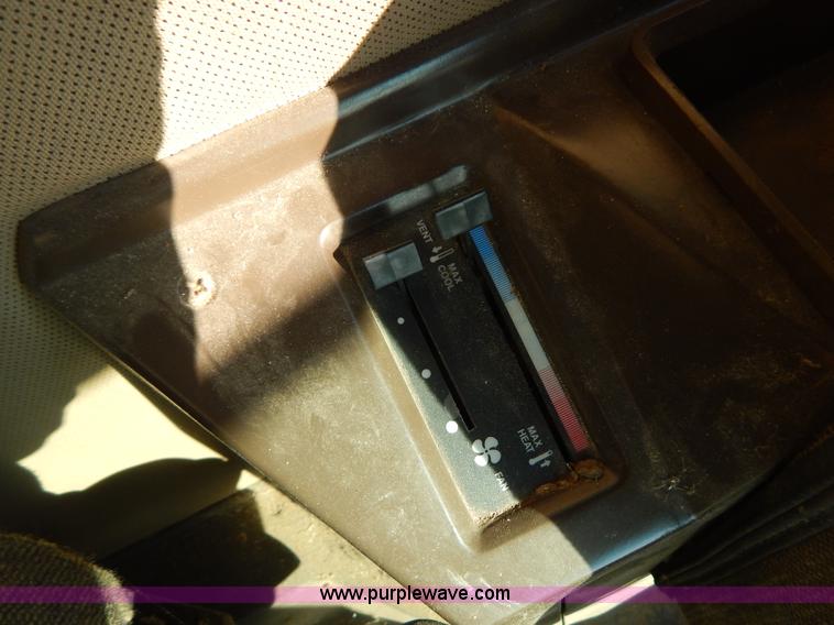 image for item F5493 1990 John Deere 9500 RWA combine