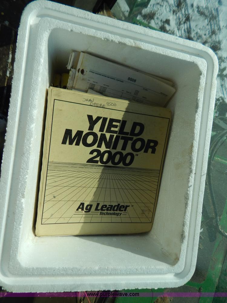 image for item F5493 1990 John Deere 9500 RWA combine