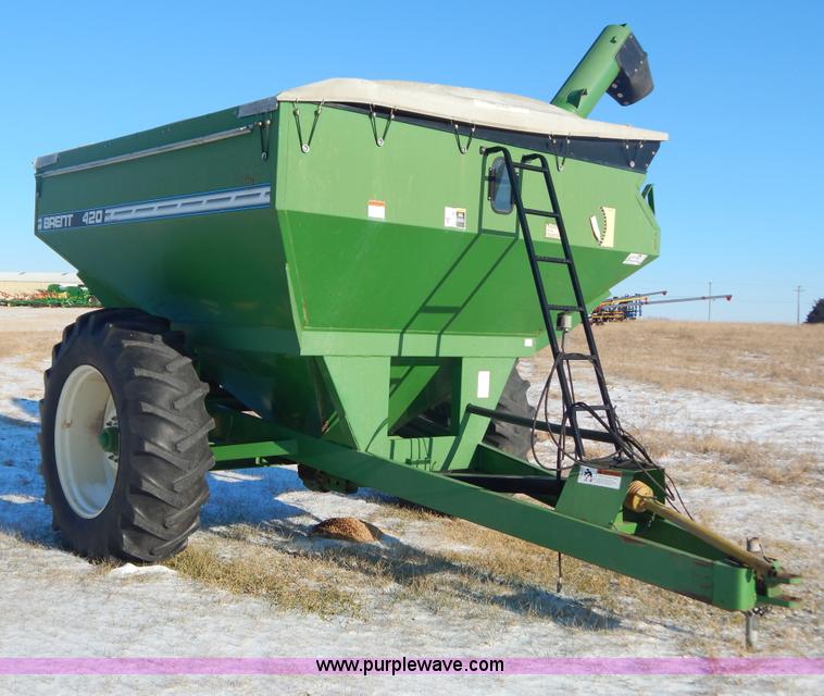 image for item F5498 Brent 420 grain cart