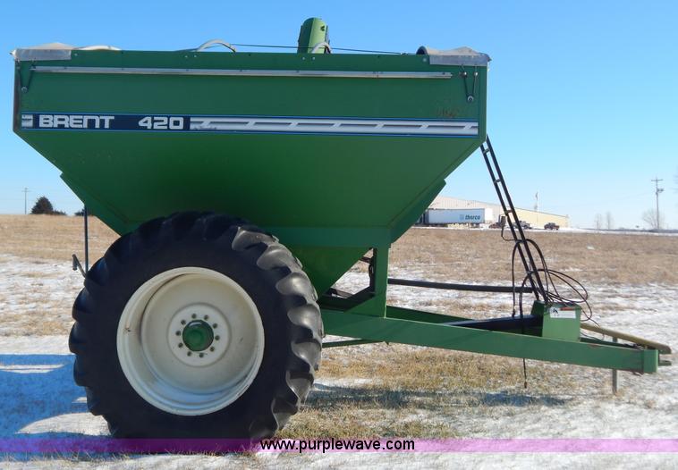 image for item F5498 Brent 420 grain cart