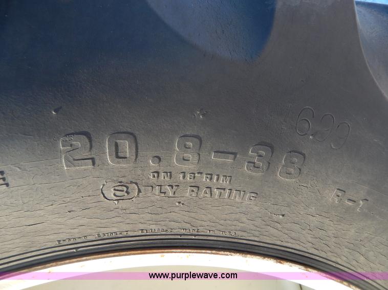 image for item F5498 Brent 420 grain cart