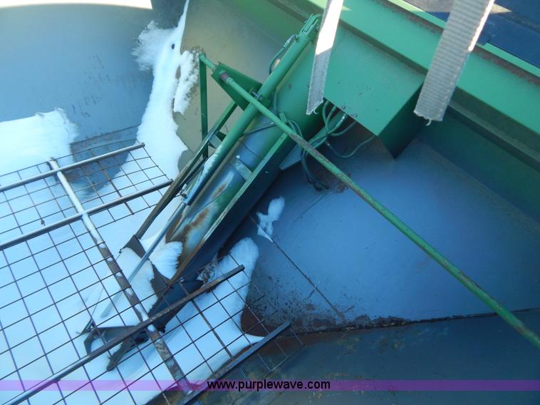 image for item F5498 Brent 420 grain cart