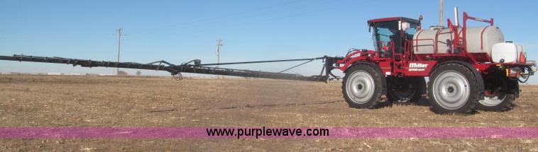 image for item F7219 2011 Miller Nitro N2XP self-propelled sprayer
