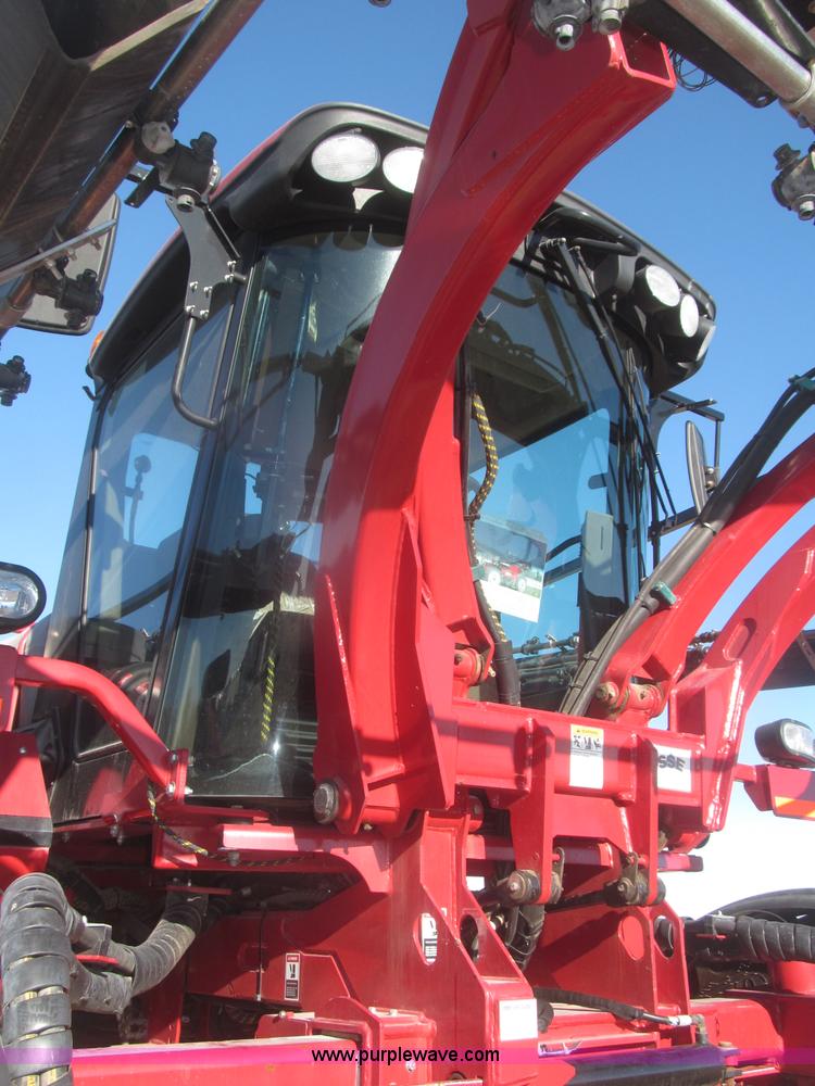 image for item F7219 2011 Miller Nitro N2XP self-propelled sprayer