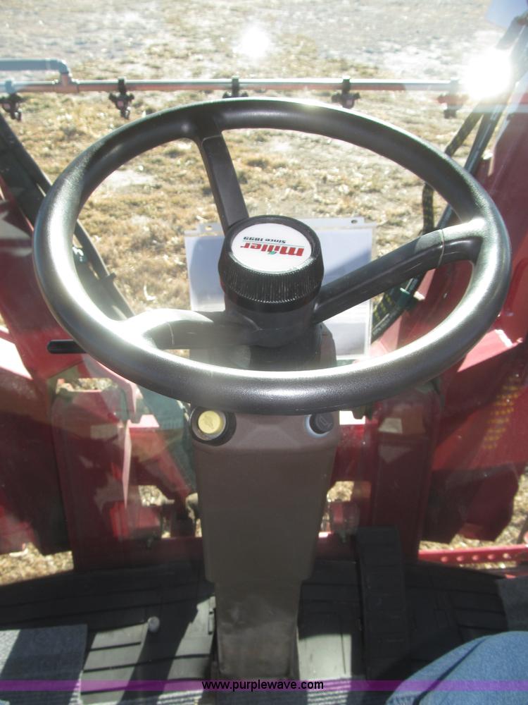 image for item F7219 2011 Miller Nitro N2XP self-propelled sprayer