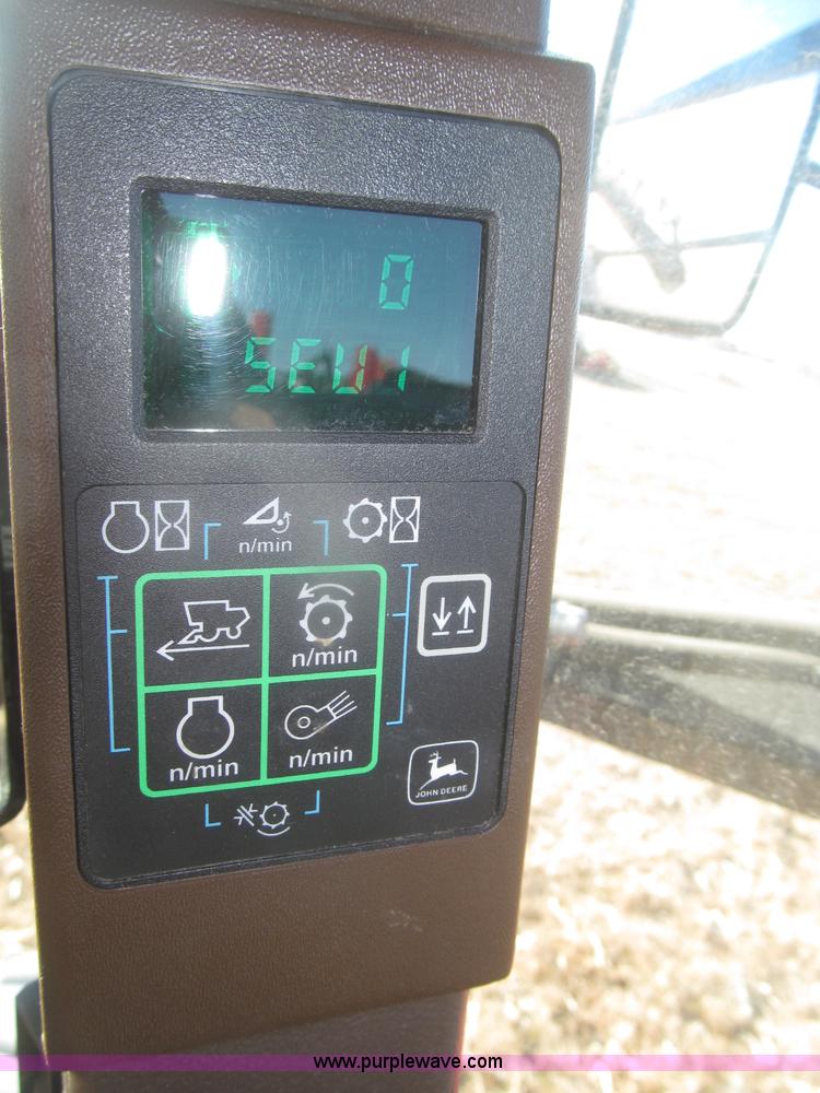 image for item F7219 2011 Miller Nitro N2XP self-propelled sprayer