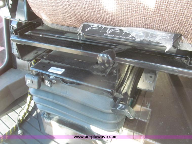 image for item F7219 2011 Miller Nitro N2XP self-propelled sprayer