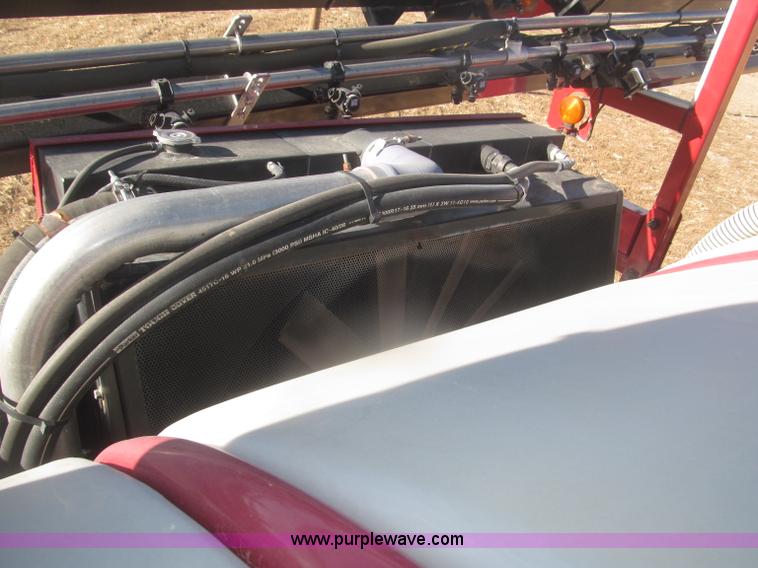 image for item F7219 2011 Miller Nitro N2XP self-propelled sprayer