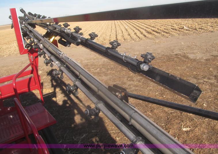 image for item F7219 2011 Miller Nitro N2XP self-propelled sprayer