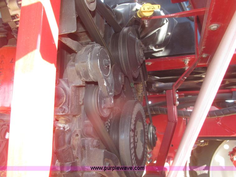 image for item F7219 2011 Miller Nitro N2XP self-propelled sprayer