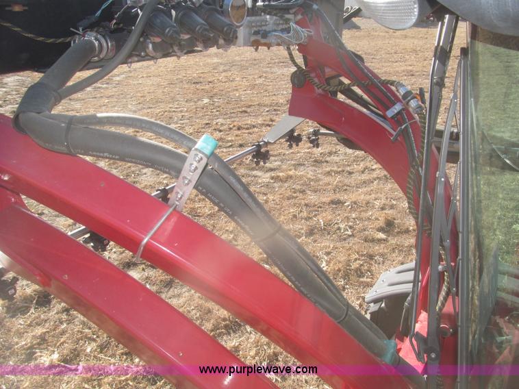 image for item F7219 2011 Miller Nitro N2XP self-propelled sprayer