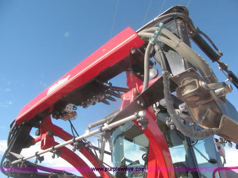 image for item F7219 2011 Miller Nitro N2XP self-propelled sprayer