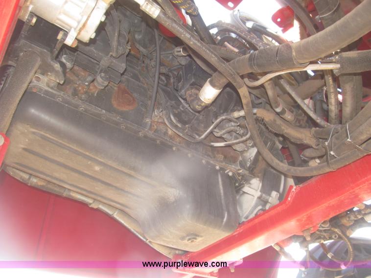 image for item F7219 2011 Miller Nitro N2XP self-propelled sprayer