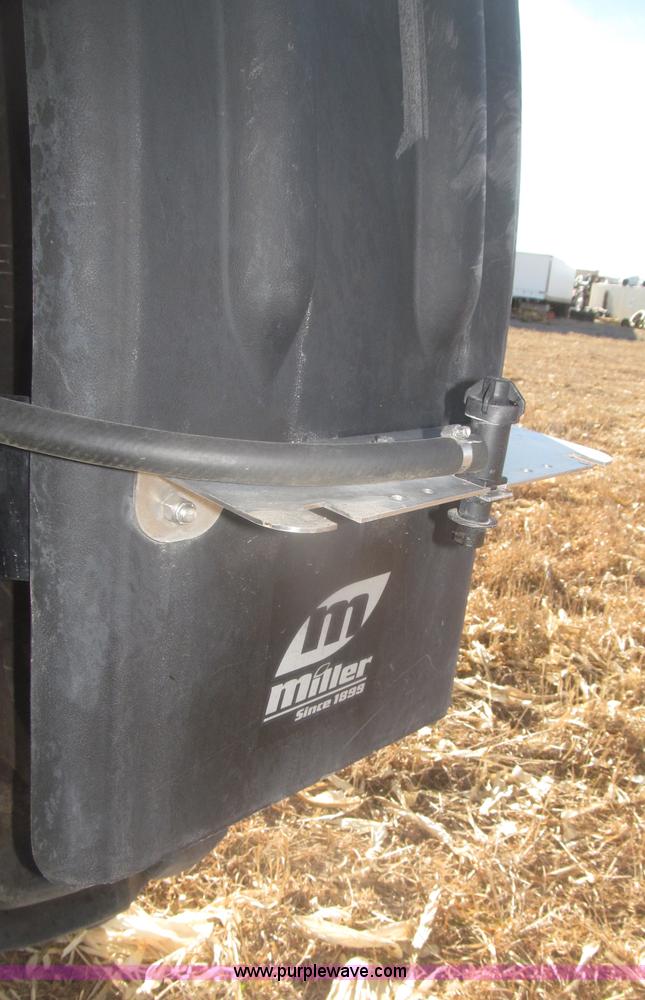 image for item F7219 2011 Miller Nitro N2XP self-propelled sprayer