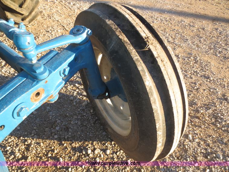 image for item F8070 1977 Ford 3600 tractor