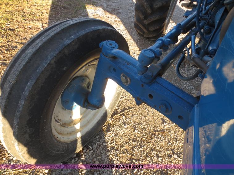 image for item F8070 1977 Ford 3600 tractor