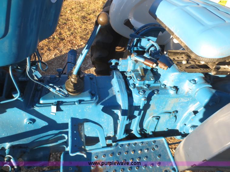 image for item F8070 1977 Ford 3600 tractor