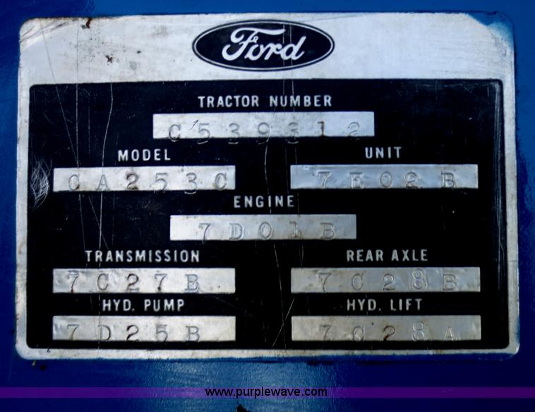 image for item F8070 1977 Ford 3600 tractor