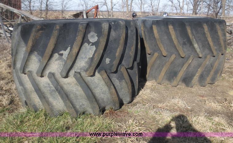 image for item F8075 (2) Firestone 76x50.00-32 tires