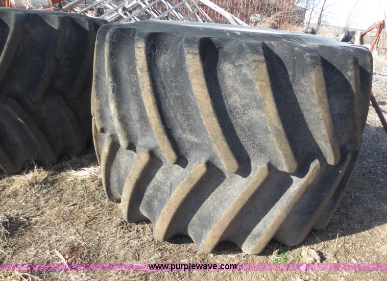 image for item F8075 (2) Firestone 76x50.00-32 tires