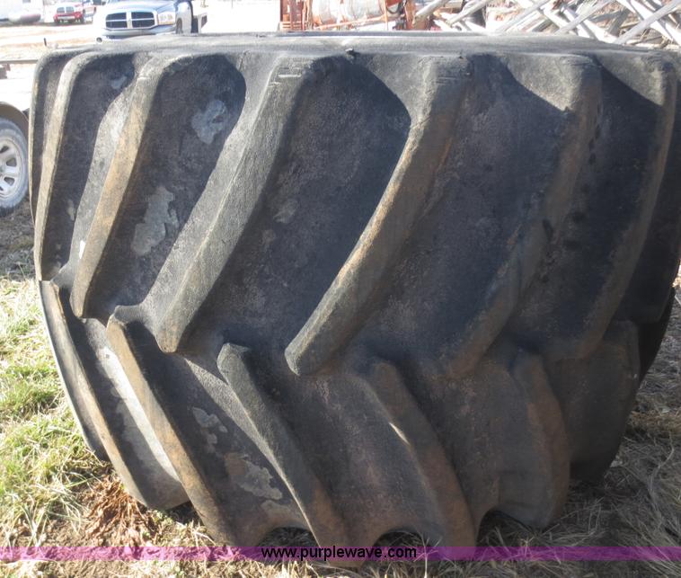 image for item F8075 (2) Firestone 76x50.00-32 tires