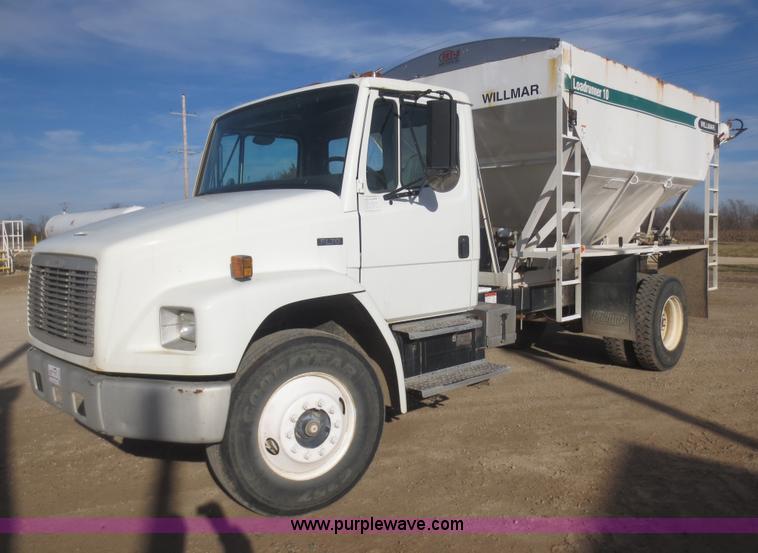 image for item F8078 1995 Freightliner FL70 fertilizer tender truck
