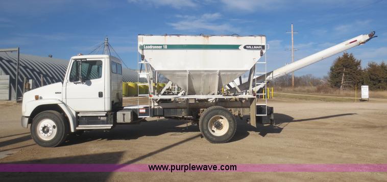 image for item F8078 1995 Freightliner FL70 fertilizer tender truck