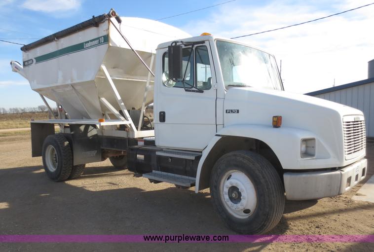 image for item F8078 1995 Freightliner FL70 fertilizer tender truck