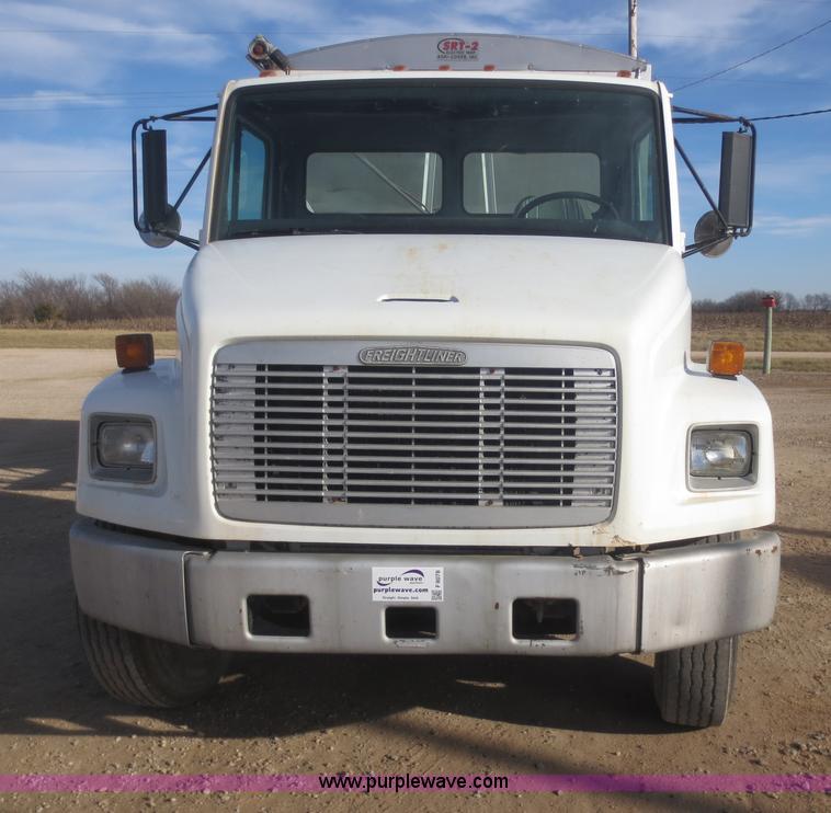 image for item F8078 1995 Freightliner FL70 fertilizer tender truck