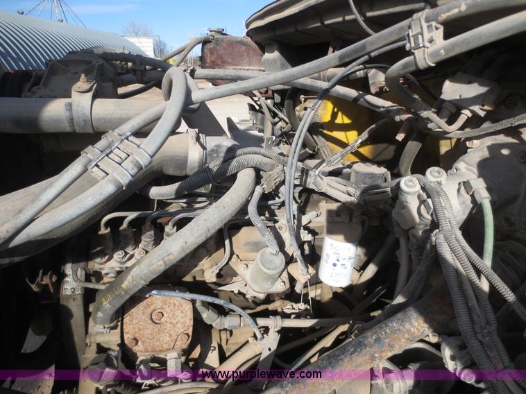 image for item F8078 1995 Freightliner FL70 fertilizer tender truck